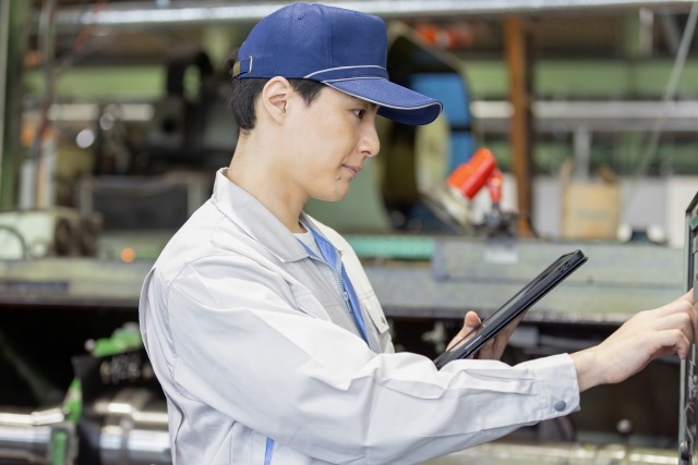 作業中の男性
